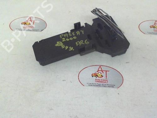 Luz matrícula VW PASSAT B5 Variant (3B5) 1.9 TDI (115 hp) 31195338