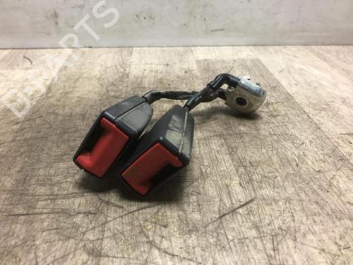 Used Seat buckle VW POLO V (6R1, 6C1) 1.4 TDI (90 hp) 20624157