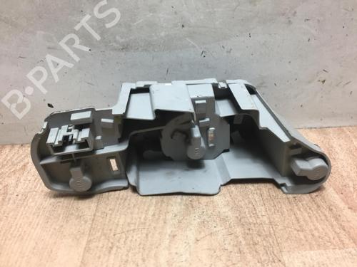 Éclairage de plaque d'immatriculation TOYOTA COROLLA Verso (ZER_, ZZE12_, R1_) 2.0 D-4D (CUR10_, CUR10R) (116 hp) 13290817