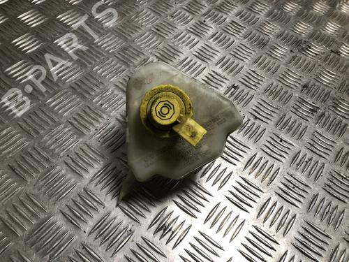 Used Brake fluid reservoir VW TOUAREG (7LA, 7L6, 7L7) 2.5 R5 TDI (174 hp) 31202229