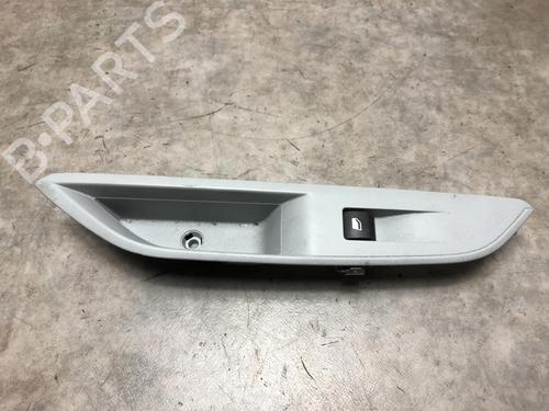 Used Right rear window switch PEUGEOT 3008 II SUV (MC_, MR_, MJ_, M4_) 1.2 THP/ PureTech 130 (MRHNSM, MRHNSU, MRHNSJ, MRHNYW,... (131 hp) 20622696