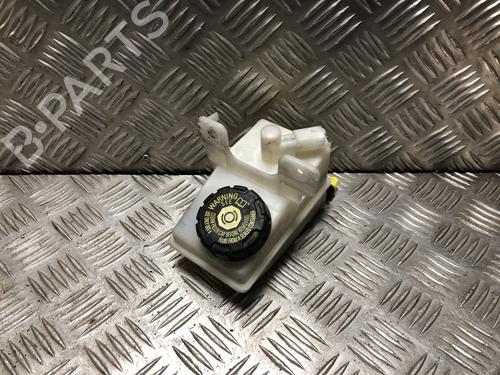 Used Brake fluid reservoir Brake fluid reservoir 39403939 39403939