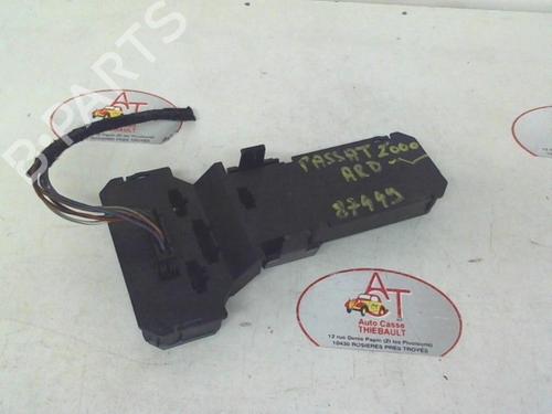 Luz matrícula VW PASSAT B5 Variant (3B5) 1.9 TDI (115 hp) 31195337