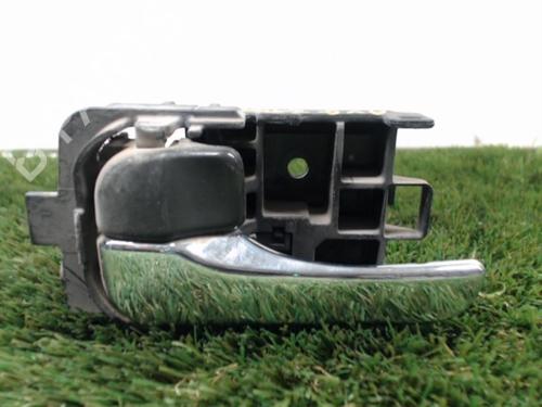 Used Front left interior door handle NISSAN X-TRAIL I (T30) 2.2 dCi 4x4 (136 hp) 12961738