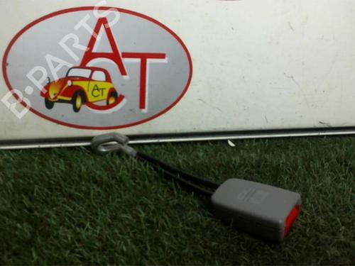 Used Seat buckle VW NEW BEETLE (9C1, 1C1) 2.0 (115 hp) 13137275