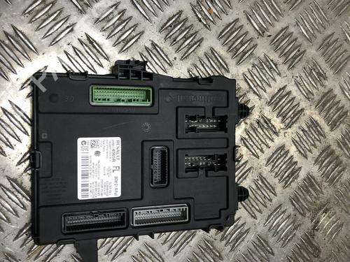 Used Fuse box RENAULT MEGANE IV Hatchback (B9A/M/N_) 1.5 dCi 110 (B9A3) (110 hp) 31200932