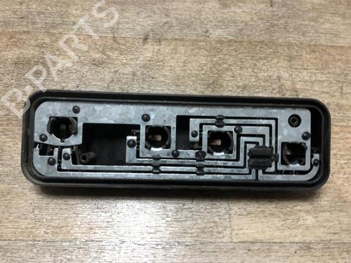 Używane Lampa oświetlenia tablicy rejestracyjnej OPEL FRONTERA B (U99) 2.2 DTI (6B_ZC, 6B_VF, 6B_66, 6B_76) (116 hp) 20617820