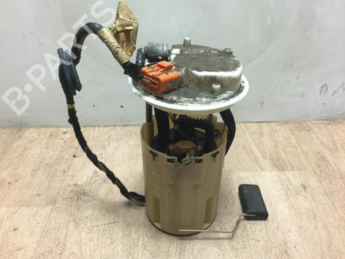 Used Fuel pump FIAT STILO (192_) 1.6 16V (192_XB1A) (103 hp) 28609015