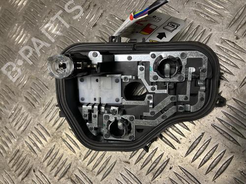 kennzeichenbeleuchtung-citroen-c4-cactus-2014-32707068 main image