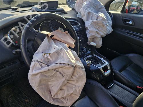 Steering column stalk PEUGEOT 5008 (0U_, 0E_) 2.0 HDi | BP31199220I23