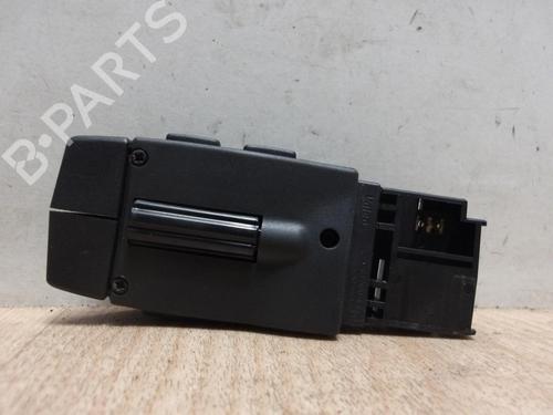 switch-renault-captur-i-j5_-h5_-12-tce-120-2013-13263834 main image