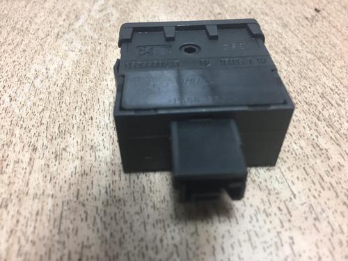 Used Switch PEUGEOT 3008 I MPV (0U_) 2.0 HDi (163 hp) 13265087