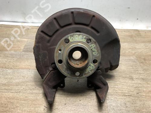 Used Right front steering knuckle VW POLO (9N_, 9A_) 1.2 (54 hp) 24037280