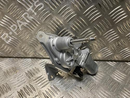 Rudehejsemotor forskærm højre MITSUBISHI MIRAGE / SPACE STAR VI Hatchback (A0_A) 1.2 (71 hp) 32365378