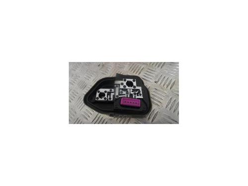 Used Licence plate light RENAULT MEGANE III Hatchback (BZ0/1_, B3_) 1.9 dCi (BZ0N, BZ0J) (131 hp) 13290993