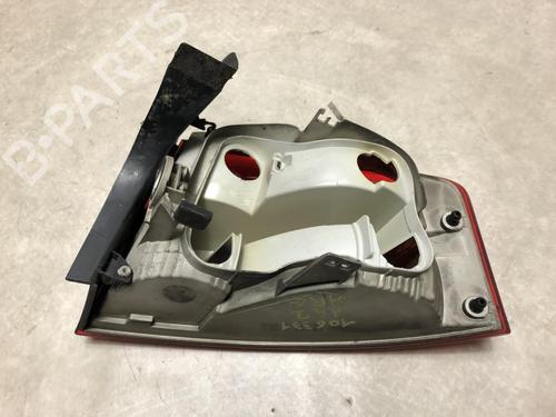 Farolim esquerdo AUDI A4 B6 (8E2) 1.9 TDI (116 hp) 23036185