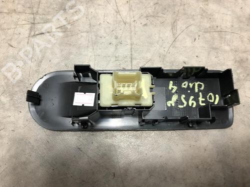 Right front window switch RENAULT CLIO IV (BH_) 1.5 dCi 90 | BP36004399I26 - Image 2