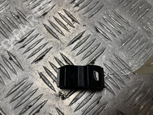 Used Right front window switch Right front window switch PEUGEOT 3008 II SUV (MC_, MR_, MJ_, M4_) 1.2 THP/ PureTech 130 (MRHNSM, MRHNSU, MRHNSJ, MRHNYW,... (131 hp) 36277274 36277274