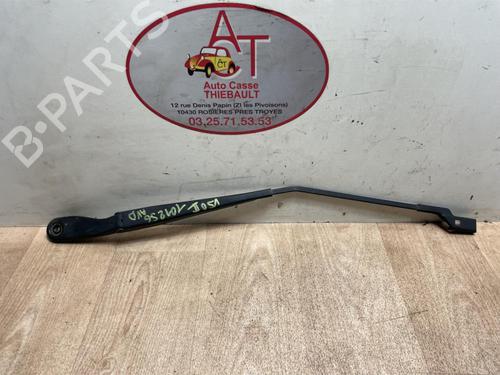 Used Front windshield wiper arm VOLVO V50 (545) 1.6 D (110 hp) 13276077