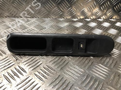 right-front-window-switch-peugeot-5008-0u_-0e_-2009-2010-2011-2012-2013-2014-2015-2016-2017-31952824 main image