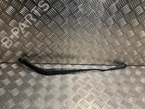 Used Front windshield wiper arm NISSAN QASHQAI I (J10, NJ10) 1.5 dCi (110 hp) 31651442