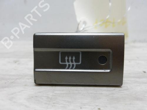 Used Switch NISSAN X-TRAIL I (T30) 2.2 Di 4x4 (114 hp) 12973665