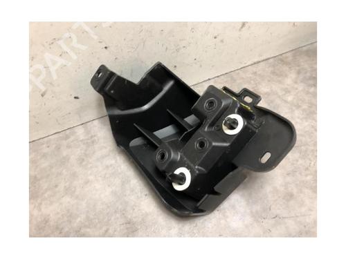 Rear bumper bracket RENAULT CLIO V (B7_) 1.0 TCe 90 (B7MT) | BP23128352C159 