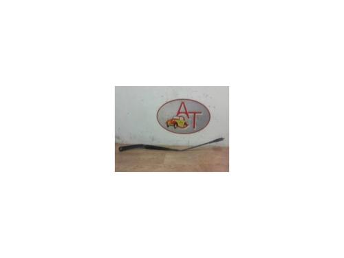 Used Front windshield wiper arm RENAULT KOLEOS I (HY_) 2.0 dCi (HY0K) (150 hp) 13276008