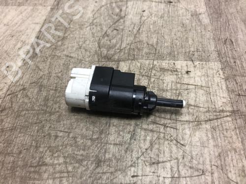 Used Switch DACIA SANDERO II 1.2 (75 hp) 20622091