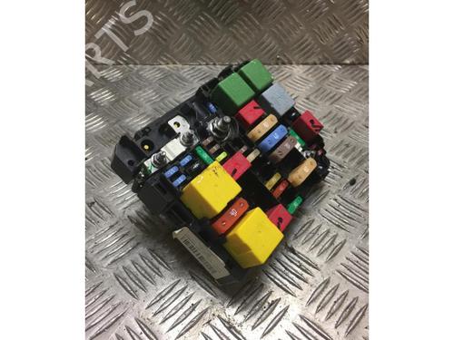 Fuse box PEUGEOT 2008 I (CU_) 1.6 BlueHDi 100 | BP23045067E1 
