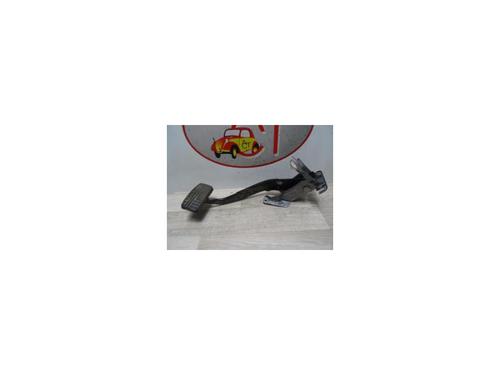 Used Clutch pedal MITSUBISHI PAJERO III (V7_W, V6_W) 3.2 Di-D (V68W) (160 hp) 25297760