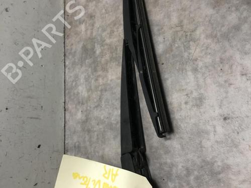 Used Rear windshield wiper arm SUZUKI GRAND VITARA II (JT, TE, TD) 1.9 DDiS All-wheel Drive (JT419, TD44, JB419WD, JB419XD,... (129 hp) 20617121