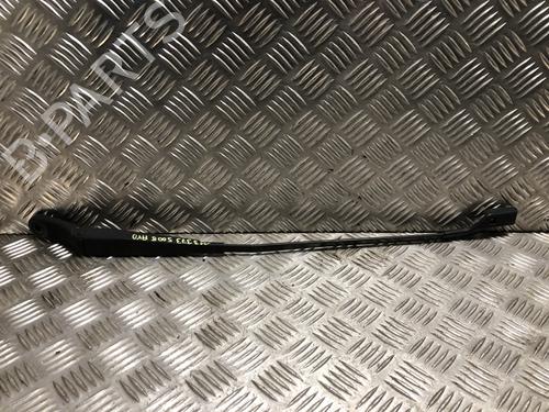 Used Front windshield wiper arm Front windshield wiper arm 37534895 37534895