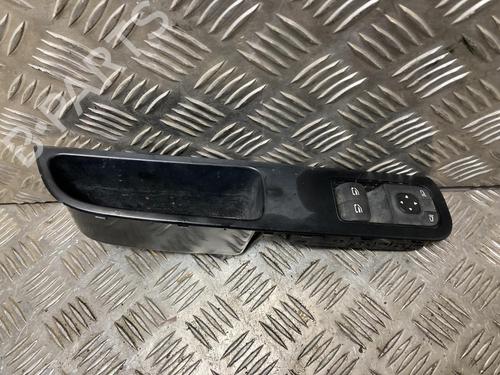 Used Left front window switch MERCEDES-BENZ SPRINTER 5-t Platform/Chassis (B907) 516 CDI (907.153, 907.155, 907.253, 907.255) (163 hp) 31197677