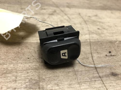 Mando elevalunas delantero izquierdo CITROËN BERLINGO / BERLINGO FIRST MPV (MF_, GJK_, GFK_) 1.6 HDI 75 (MF9HW, GJ9HWC, GF9HWC, GN9HWC) (75 hp) 23870943