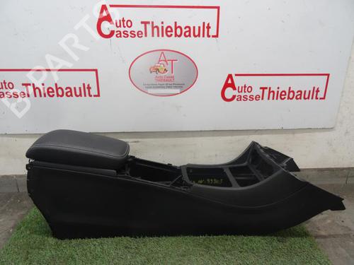 Mittelkonsole MERCEDES-BENZ GLA-CLASS (X156) GLA 180 CDI / d (156.912) (109 hp) 29749776