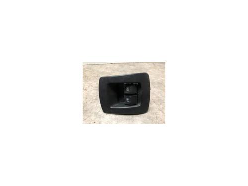 Used Left front window switch DACIA SANDERO II TCe 90 (B8M1, B8MA, B8AC) (90 hp) 20634851