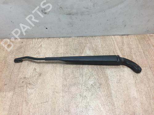 Used Front windshield wiper arm MINI MINI (R56) Cooper D (109 hp) 13279577