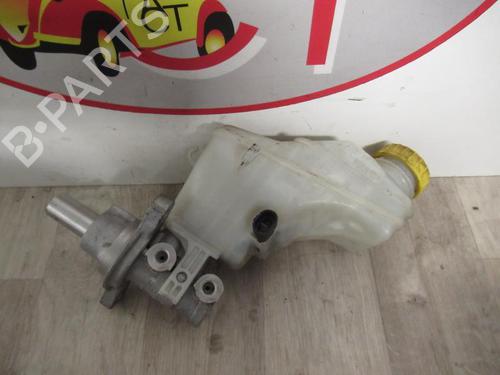 Used Brake master cylinder FIAT GRANDE PUNTO (199_) 1.3 D Multijet (75 hp) 28287173