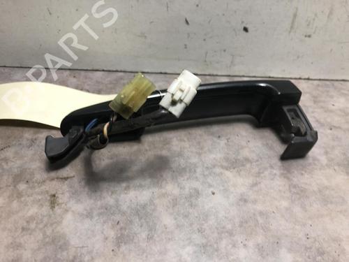 Used Front left exterior door handle SUZUKI SWIFT III (MZ, EZ) 1.3 DDiS (RS413D) (75 hp) 20617352