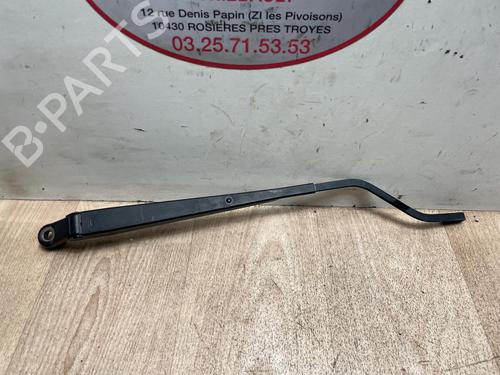 Used Front windshield wiper arm SUZUKI SWIFT III (MZ, EZ) 1.3 DDiS (RS413D) (69 hp) 13279552