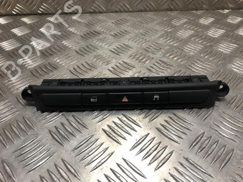 Pulsante luci di emergenza JAGUAR S-TYPE II (X200) 2.7 D (207 hp) 31197290