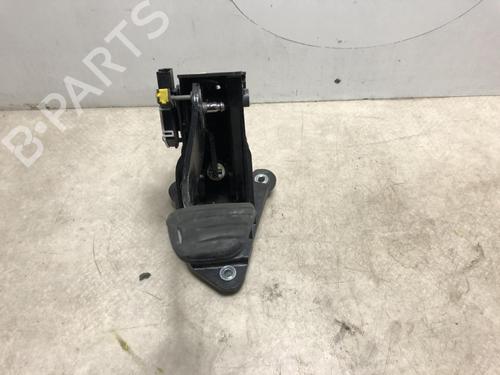Used Clutch pedal RENAULT LAGUNA III (BT0/1) 1.5 dCi (BT00, BT0A, BT0T, BT1J) (110 hp) 20622022