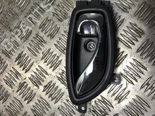 Højre bagtil invendig håndtag RENAULT KOLEOS I (HY_) 2.0 dCi (HY0K) (150 hp) 31200653