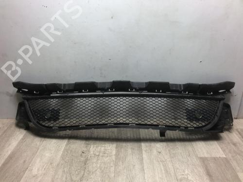 Used Grille MERCEDES-BENZ CLA Coupe (C117) CLA 220 CDI / d (117.303) (170 hp) 15968094