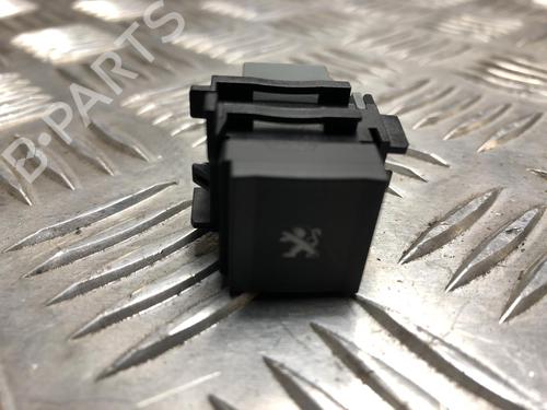 switch-peugeot-2008-ii-ud_-us_-uy_-uj_-ur_-uc_-2019-23873801 main image