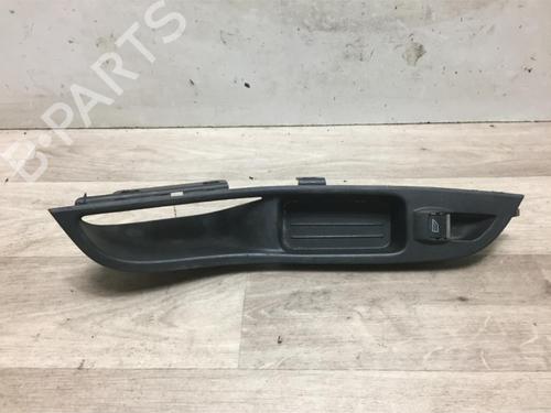 Used Right front window switch FORD FOCUS III Turnier 1.6 TDCi (115 hp) 23068057