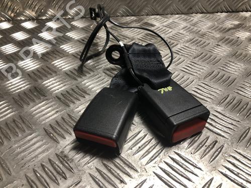 Engate do cinto Engate do cinto CITROËN C3 III (SX) 1.5 BlueHDi 100 (SXYHYP, SXYHTU) (102 hp) 33917415 33917415