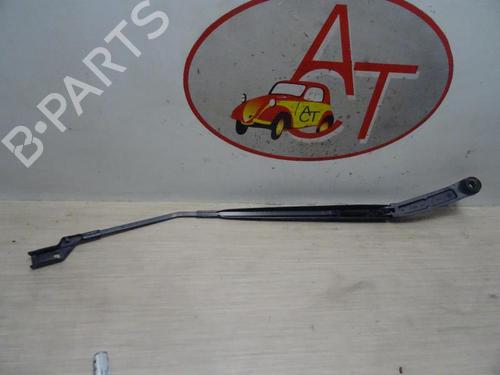Used Front windshield wiper arm FIAT TIPO Hatchback (356_, 357_) 1.4 (356HXF1B) (120 hp) 23067931