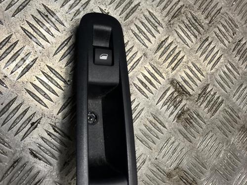 Used Right rear window switch Right rear window switch PEUGEOT 308 II (LB_, LP_, LW_, LH_, L3_) 1.2 THP 130 (131 hp) 33128963 33128963